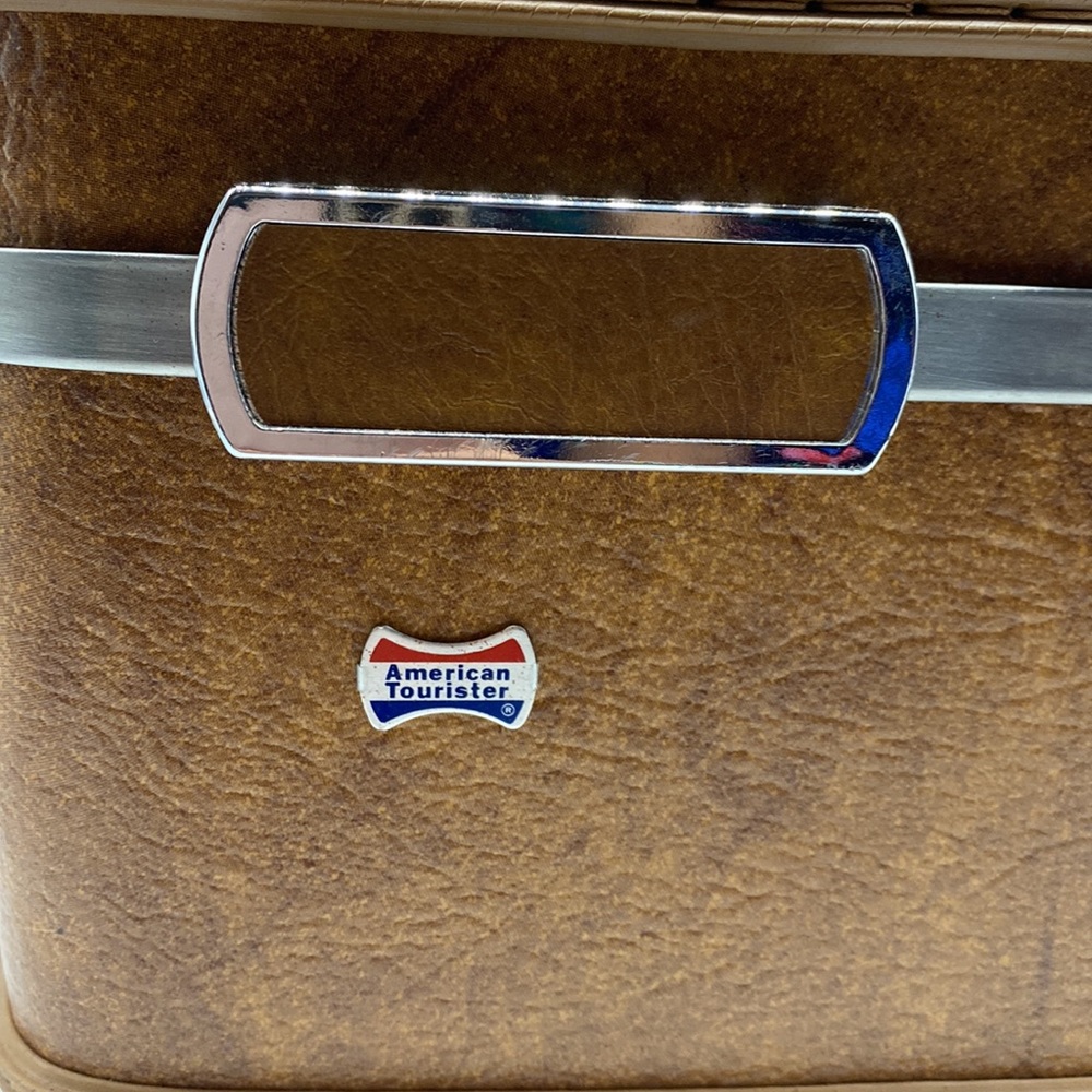 Vintage American Tourister Train Case Cosmetic Hard Case Luggage - Picture 5 of 15